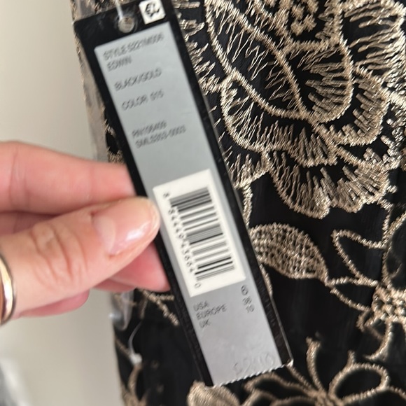 Tahari Arthur S. Levin Dress • Size 6 - Picture 4 of 4